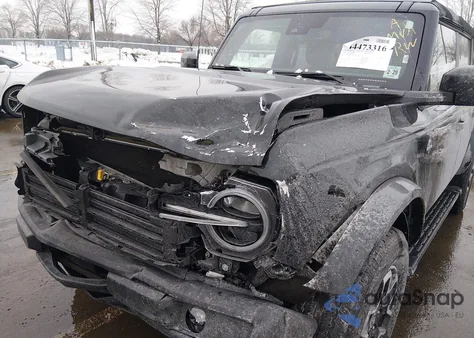 2024 Ford Bronco Outer Banks z USA, uszkodzony, nr VIN 1FMDE8BH1RLA53527